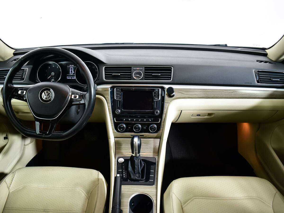 Volkswagen Passat 2016 года с пробегом. Фото: #11