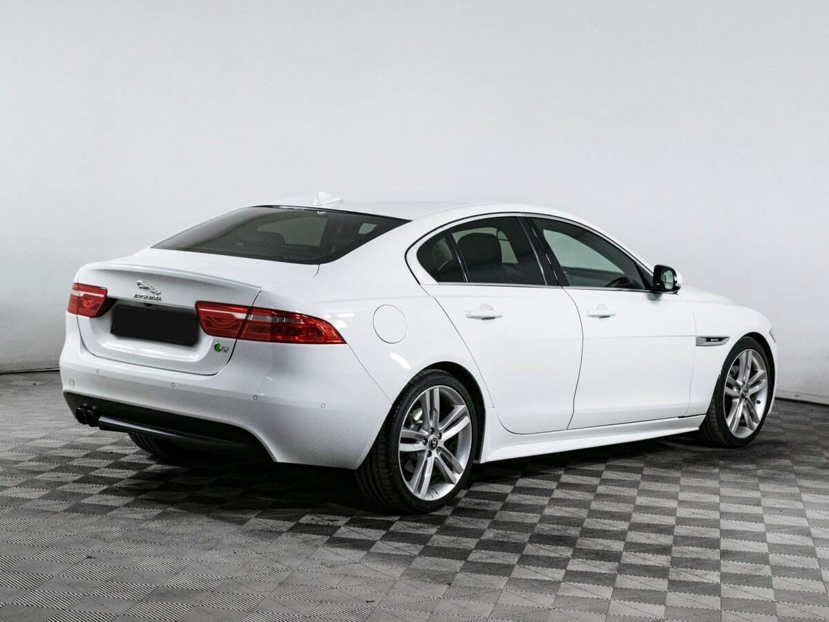 Jaguar XE 2015 года с пробегом. Фото: #4