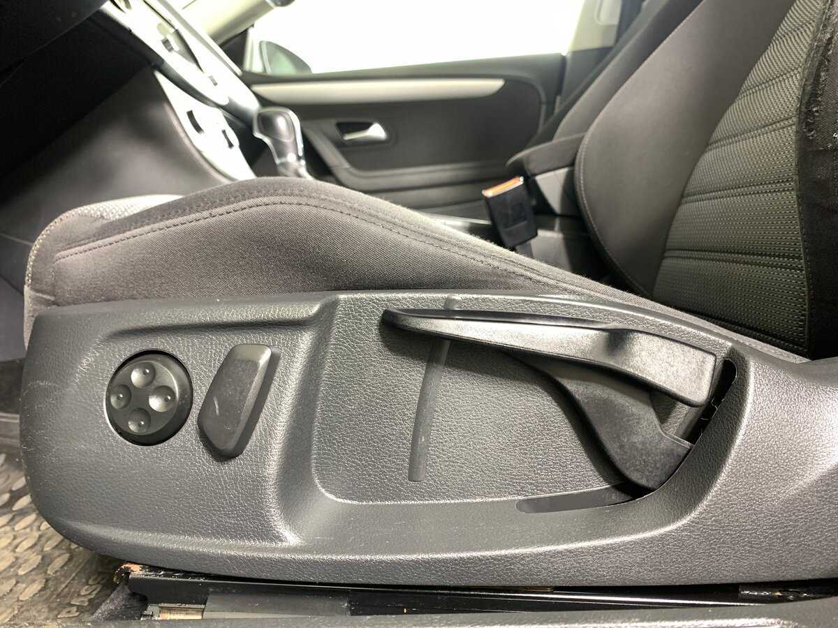 Volkswagen Passat CC 2011 года с пробегом. Фото: #16