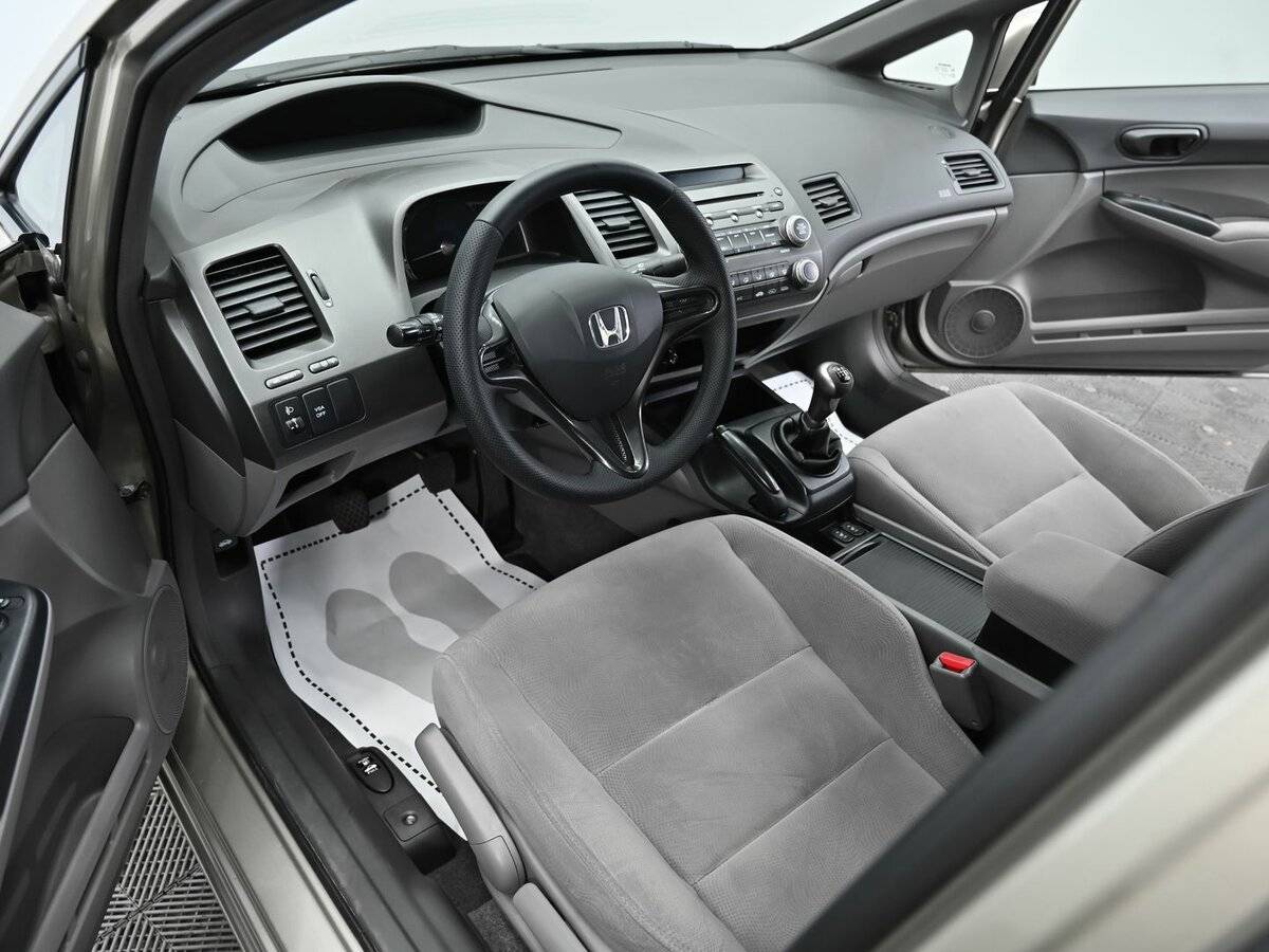 Honda Civic 2008 года с пробегом. Фото: #6
