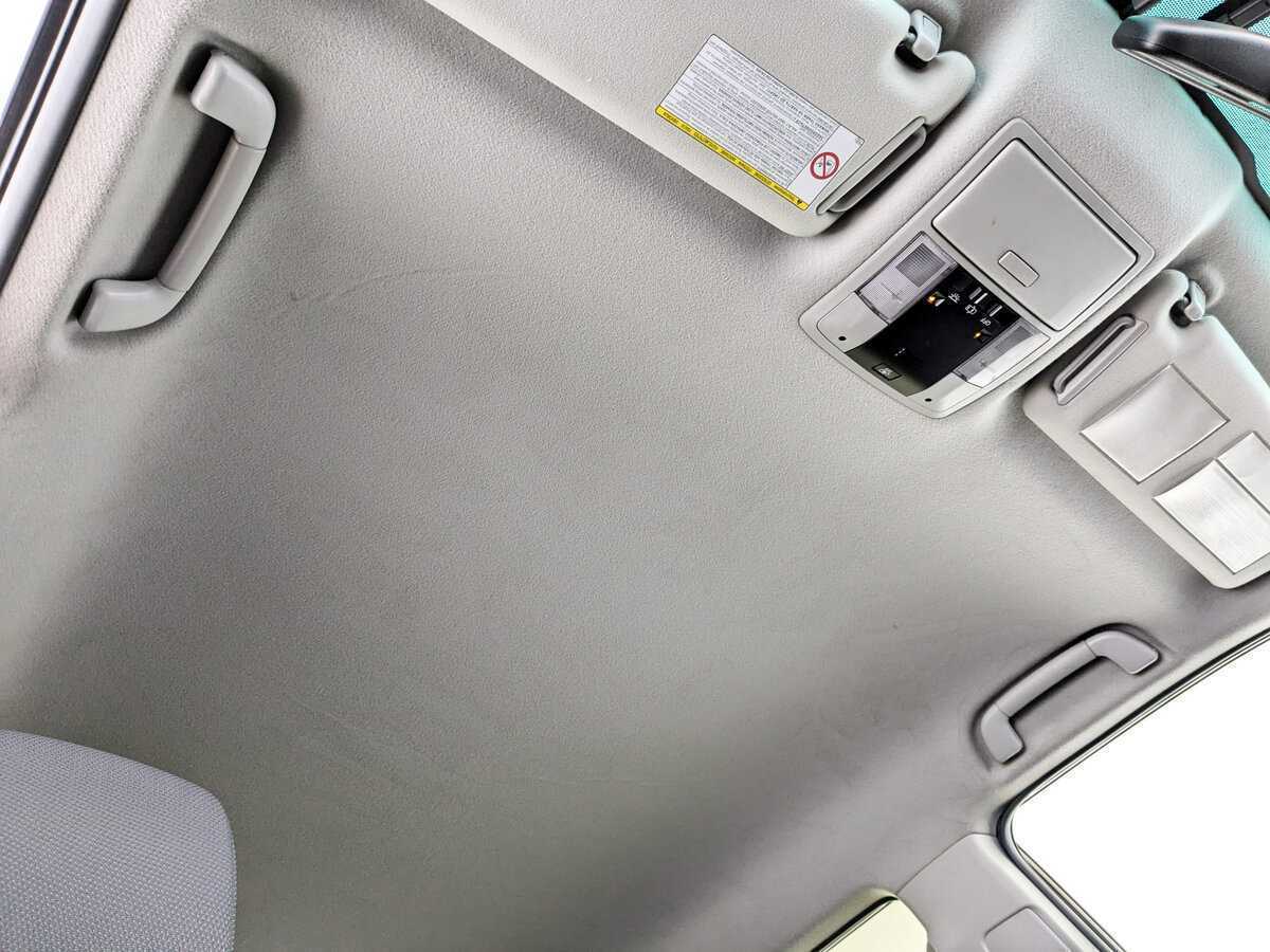 Toyota Land Cruiser Prado 2012 года с пробегом. Фото: #17