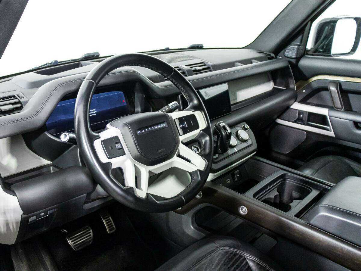 Land Rover Defender 2020 года с пробегом. Фото: #9