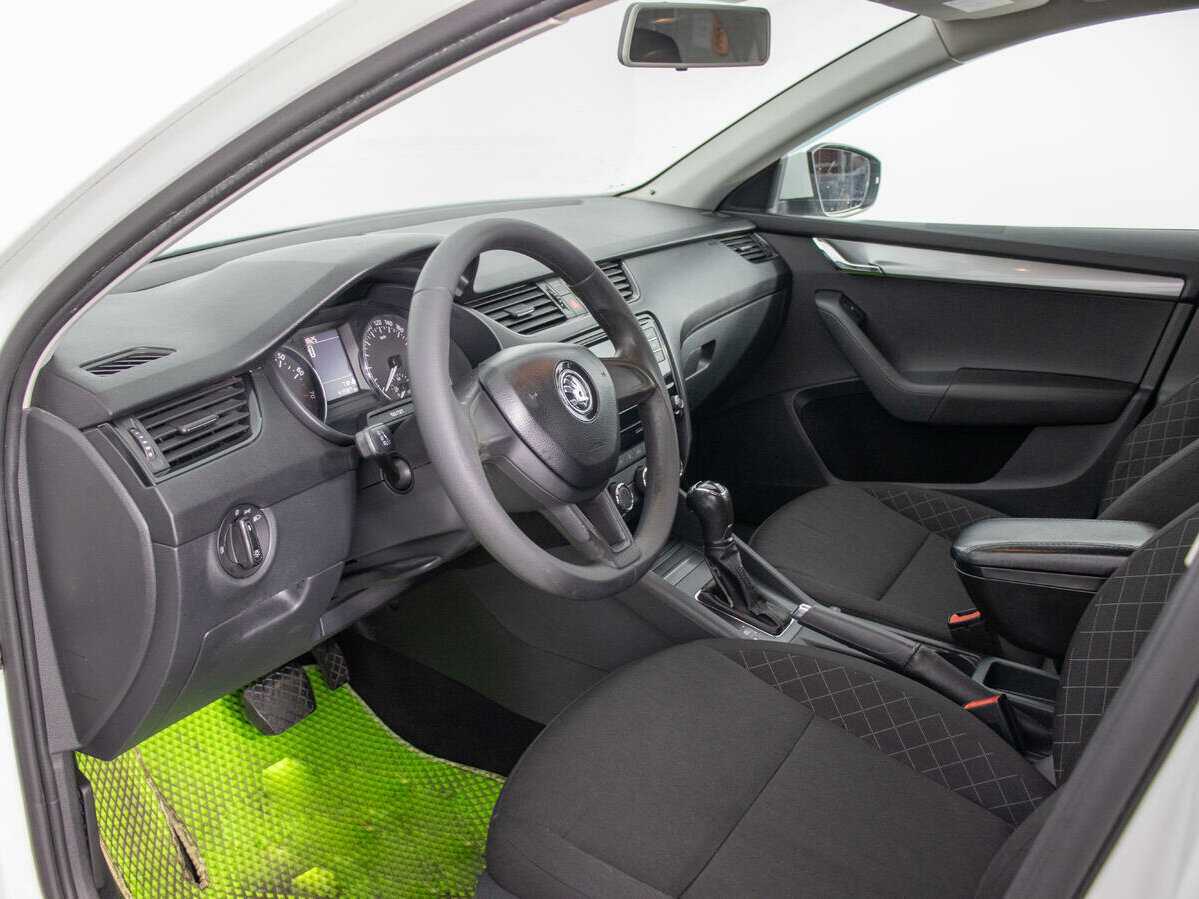 Skoda Octavia 2018 года с пробегом. Фото: #9
