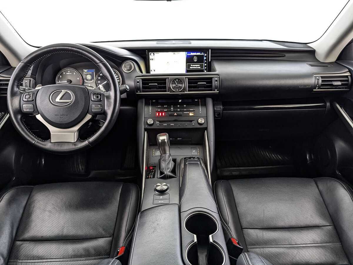 Lexus IS 2018 года с пробегом. Фото: #9