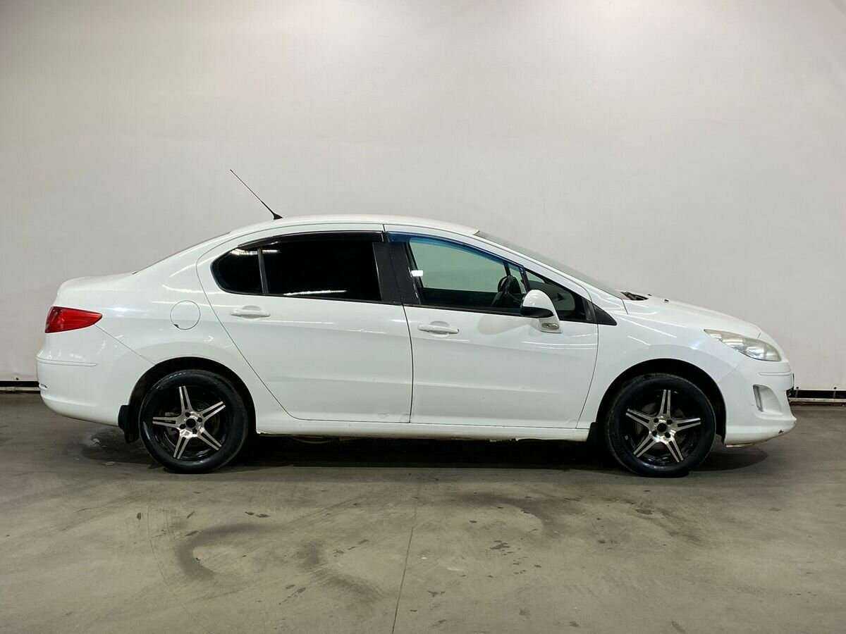 Peugeot 408 2012 года с пробегом. Фото: #3