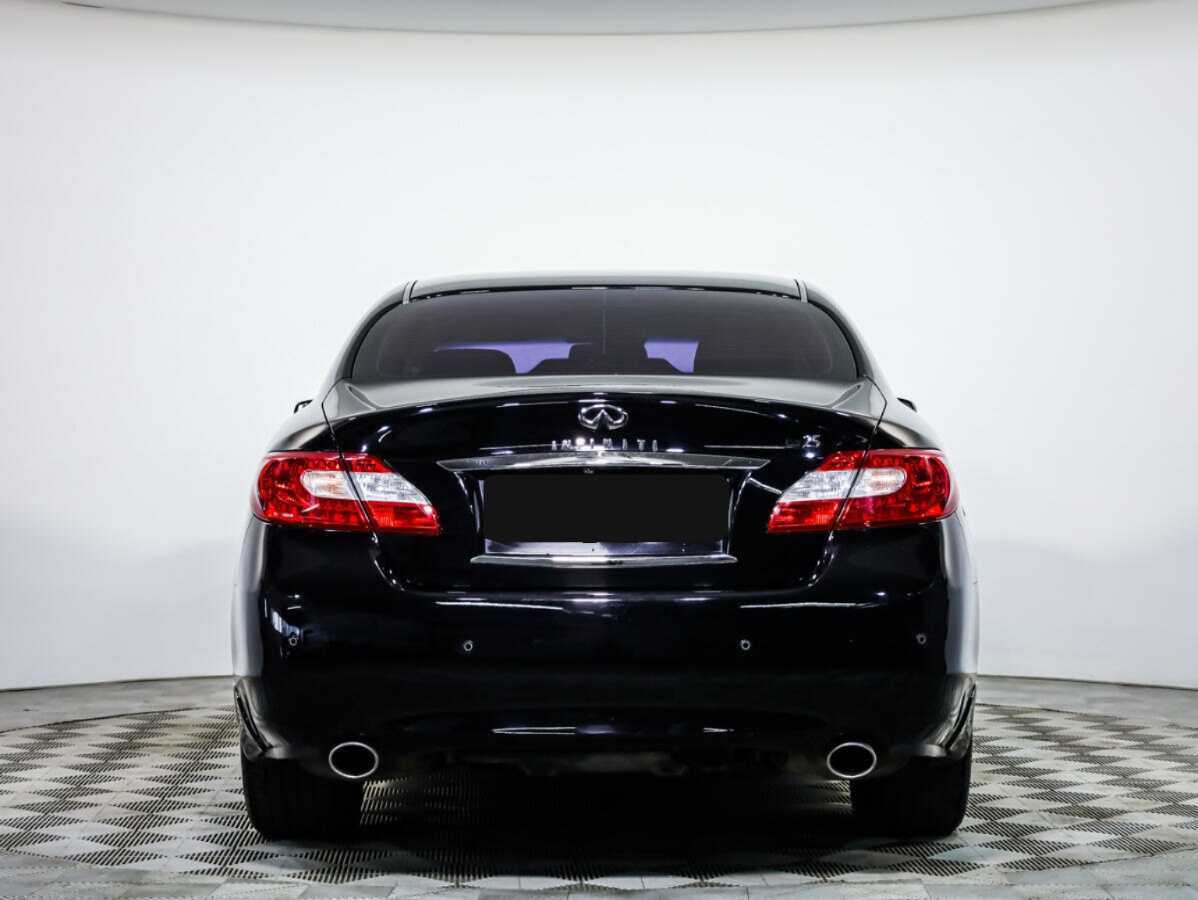 Infiniti M 2012 года с пробегом. Фото: #4