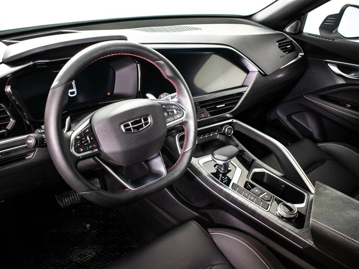 Geely Tugella 2023 года с пробегом. Фото: #12