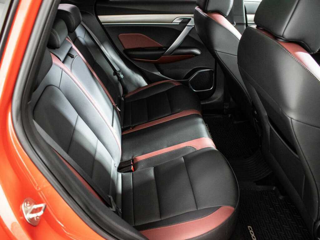 Geely Coolray 2022 года с пробегом. Фото: #10