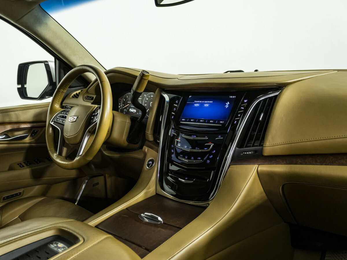 Cadillac Escalade 2015 года с пробегом. Фото: #8