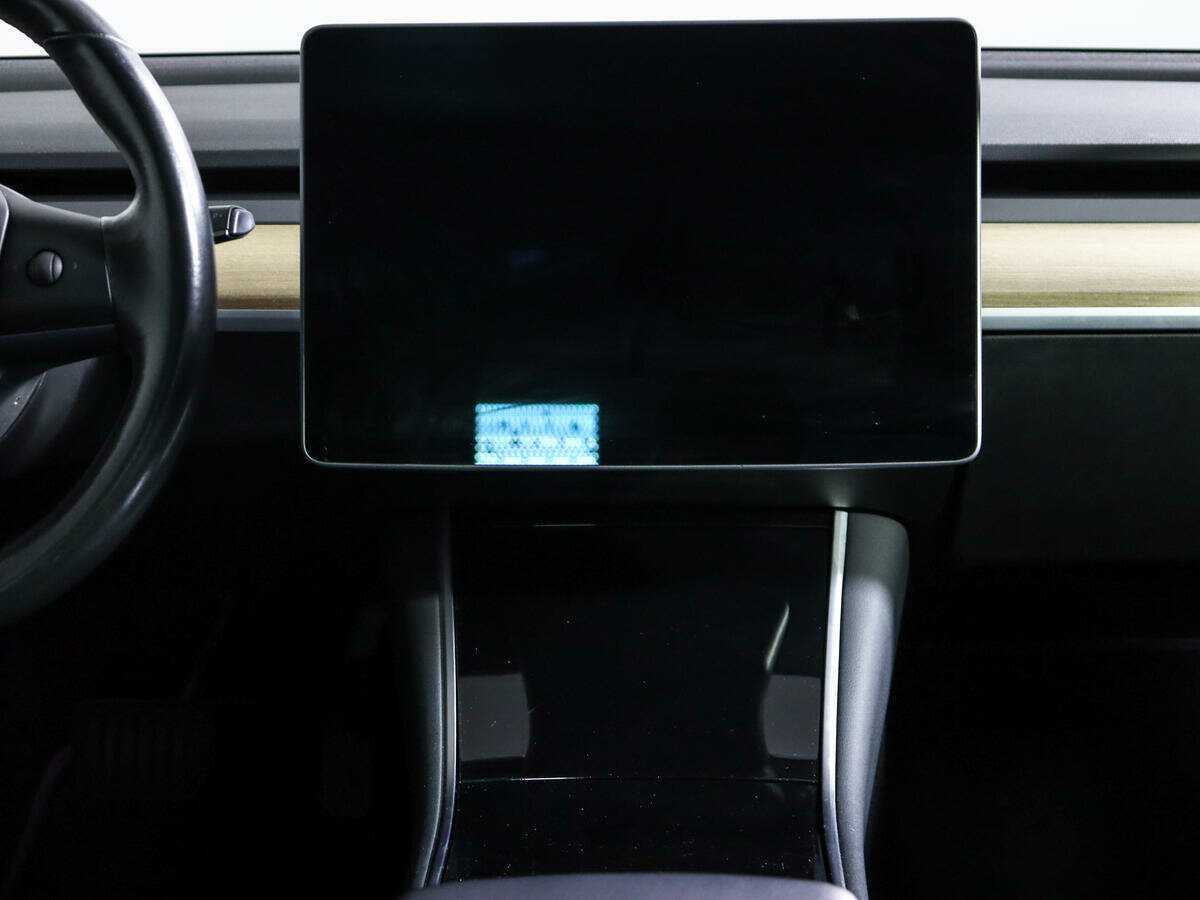 Tesla Model 3 2018 года с пробегом. Фото: #10