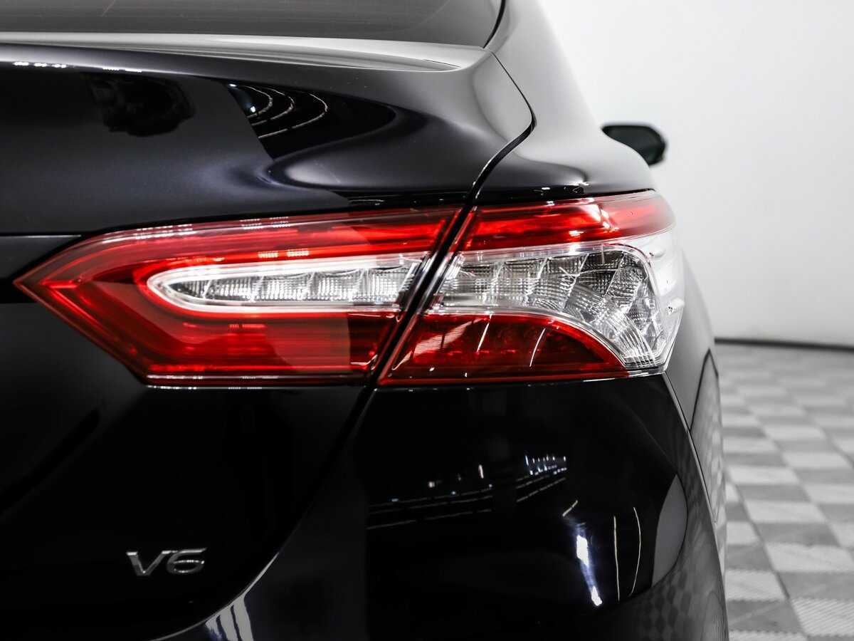 Toyota Camry 2018 года с пробегом. Фото: #14