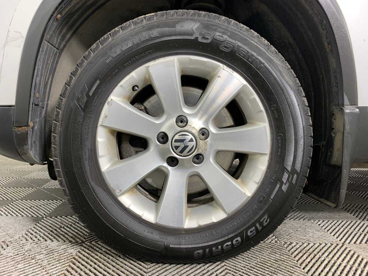 Volkswagen Tiguan 2011 года с пробегом. Фото: #8