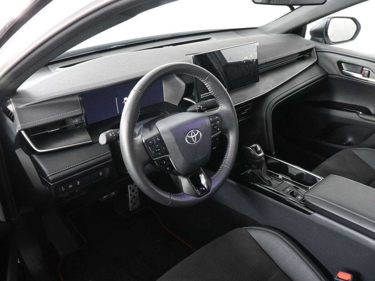 Toyota Camry 2024 года с пробегом. Фото: #8