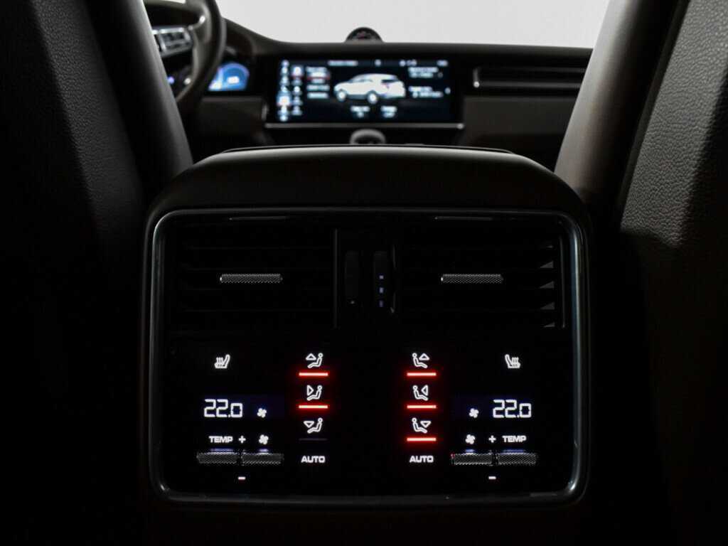 Porsche Cayenne 2018 года с пробегом. Фото: #21