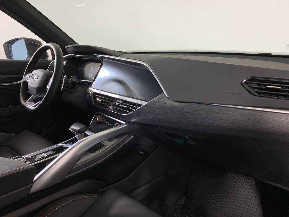 Geely Tugella 2024 года с пробегом. Фото: #13