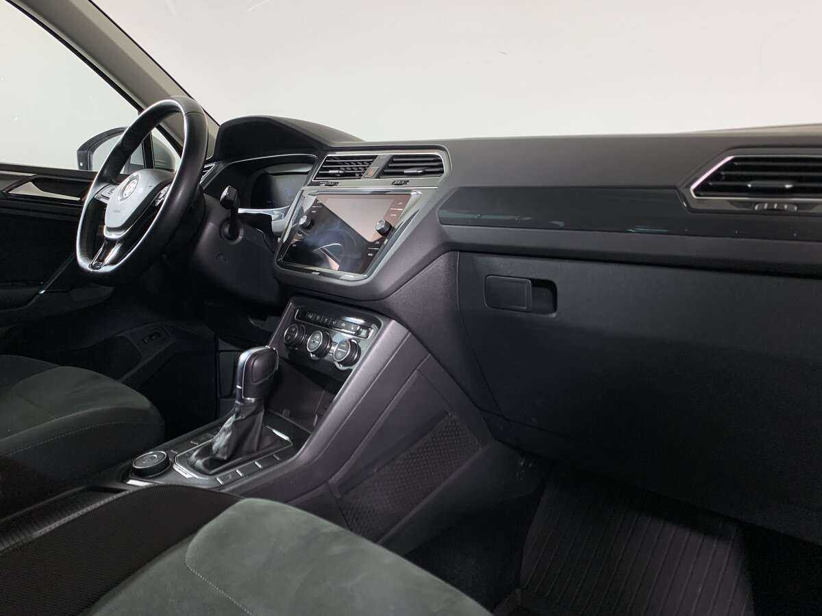 Volkswagen Tiguan 2018 года с пробегом. Фото: #9