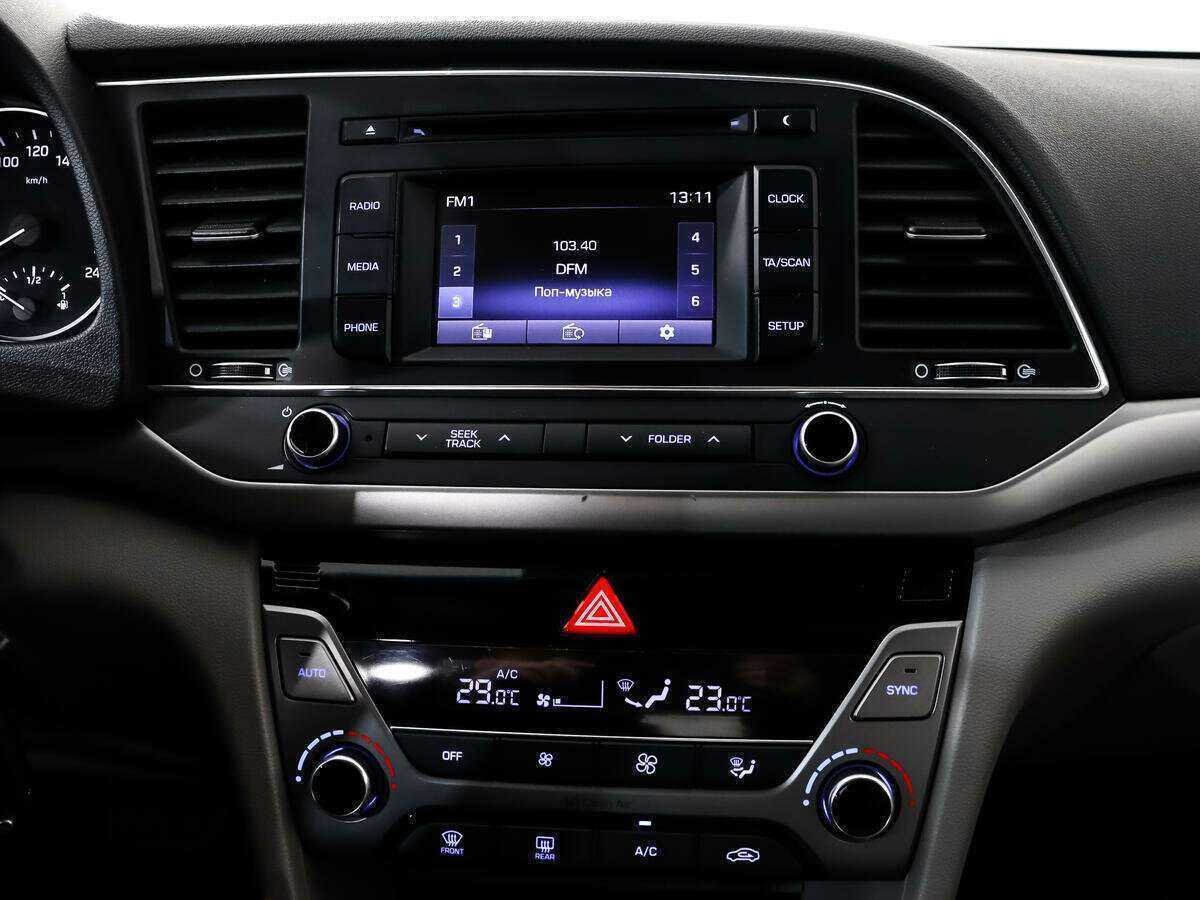 Hyundai Elantra 2017 года с пробегом. Фото: #12