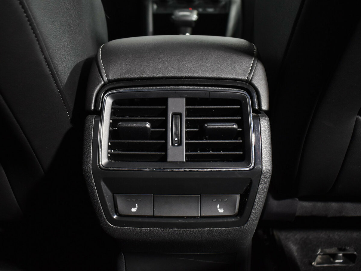 Skoda Karoq 2021 года с пробегом. Фото: #17