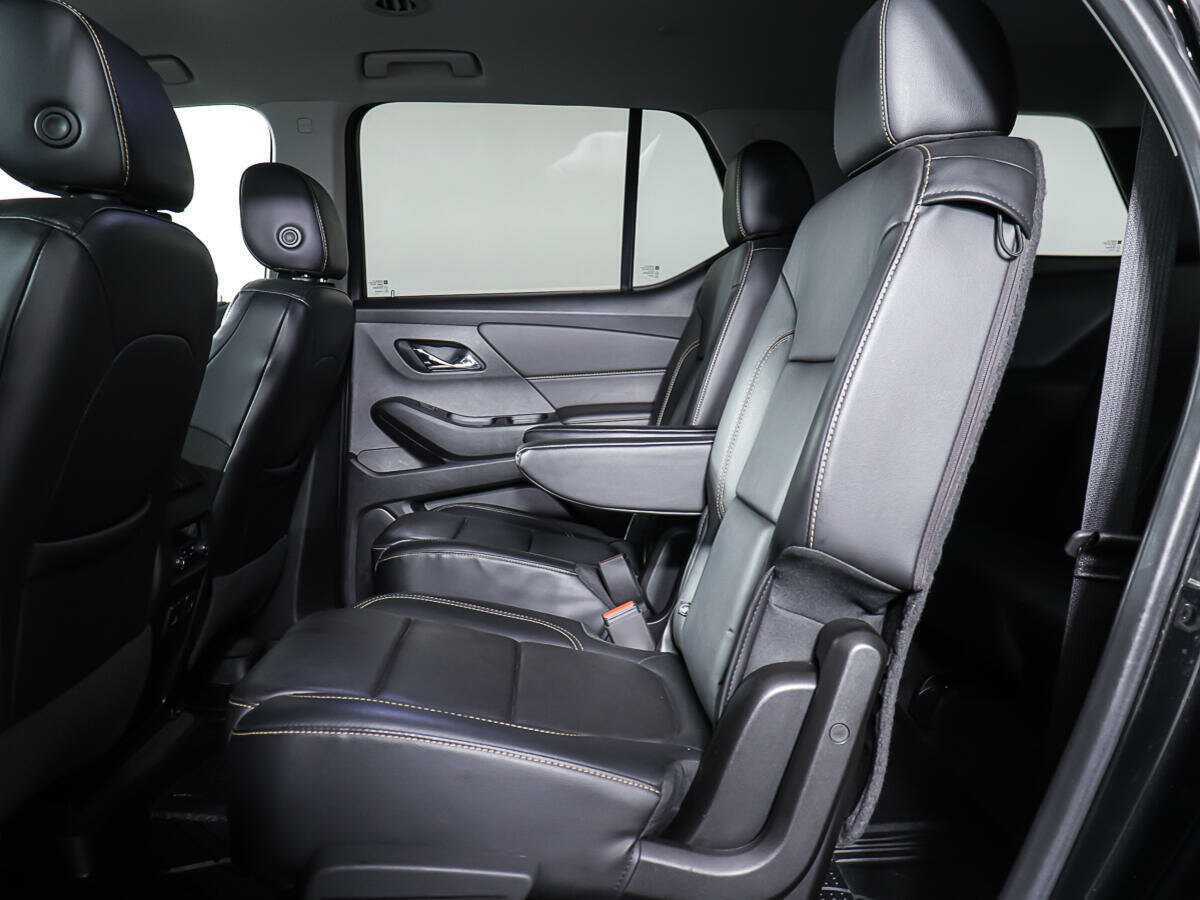 Chevrolet Traverse 2018 года с пробегом. Фото: #9