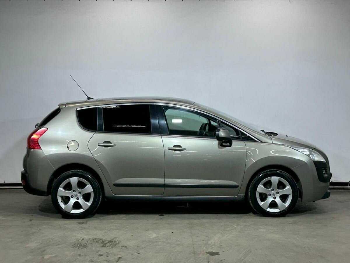 Peugeot 3008 2012 года с пробегом. Фото: #3