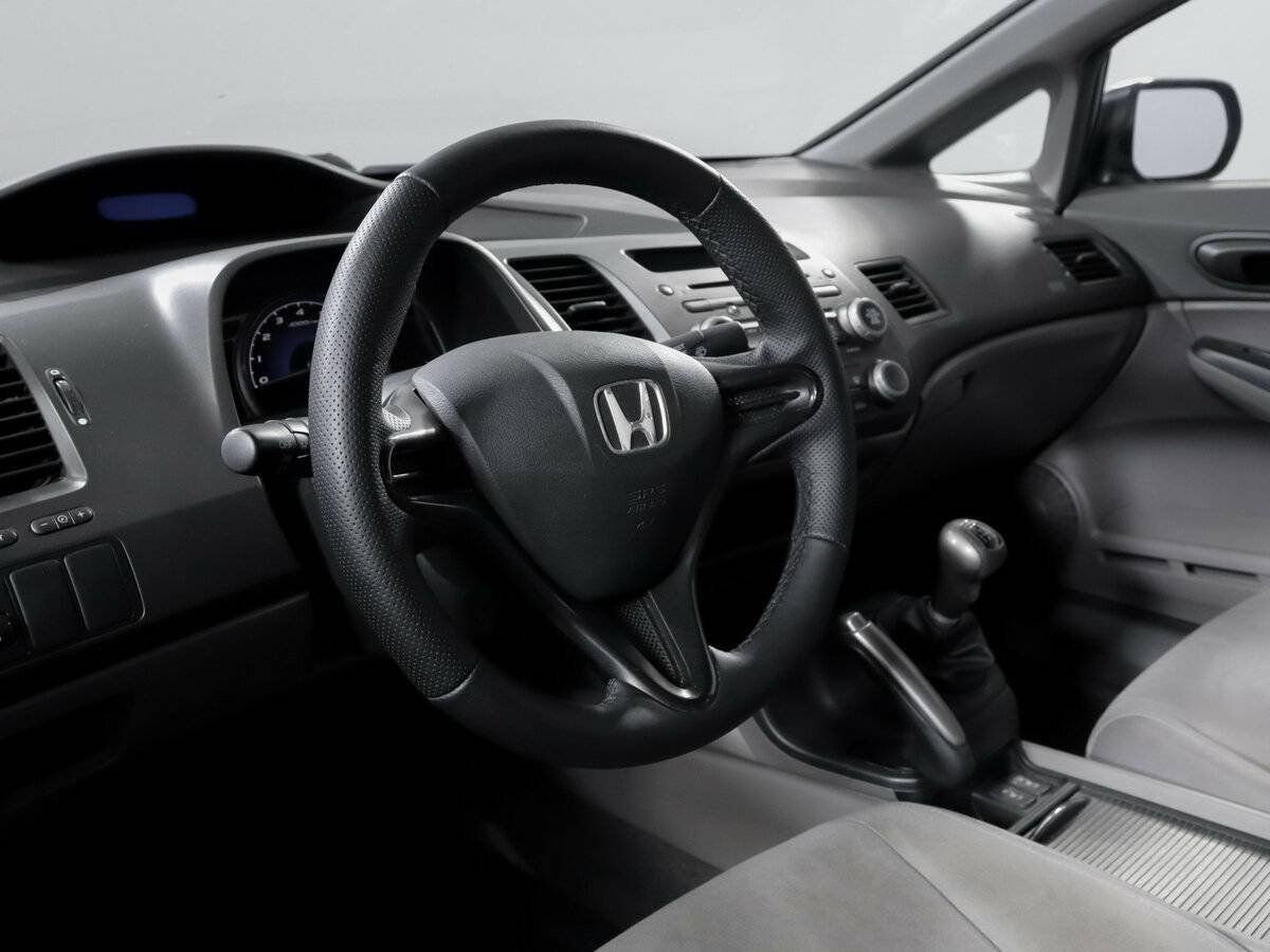 Honda Civic 2007 года с пробегом. Фото: #13