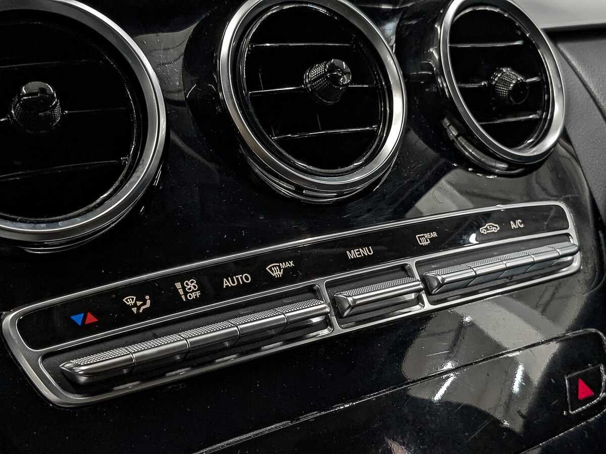 Mercedes-Benz C-Класс 2018 года с пробегом. Фото: #18