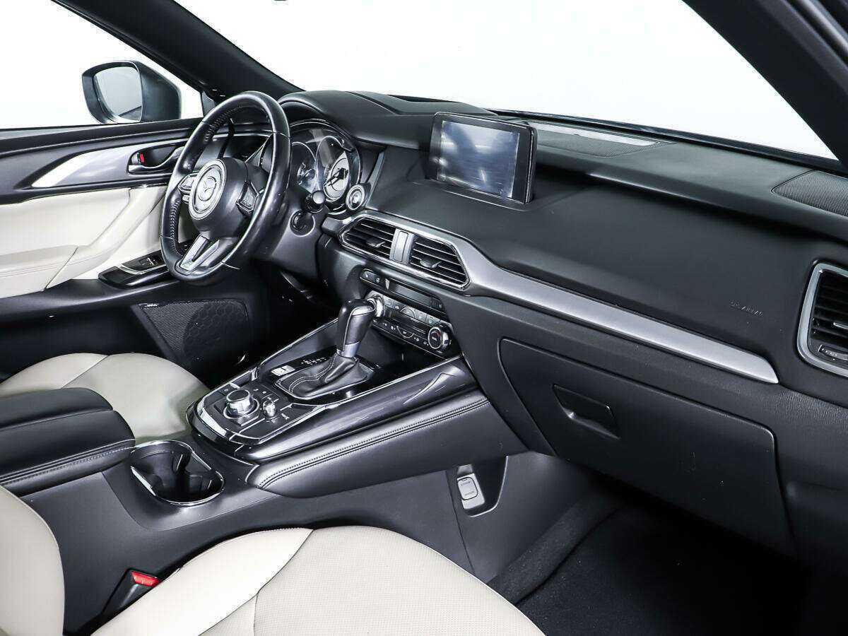 Mazda CX-9 2018 года с пробегом. Фото: #9