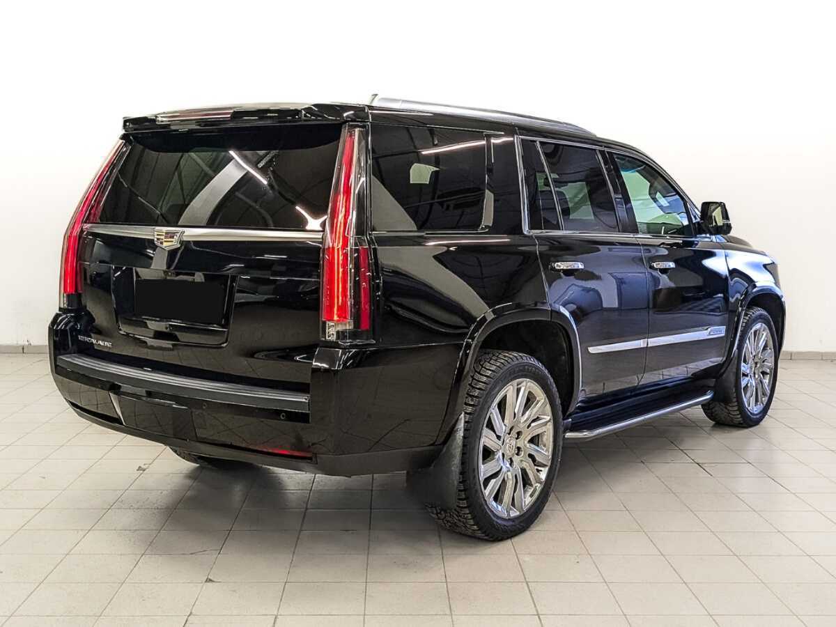 Cadillac Escalade 2018 года с пробегом. Фото: #4