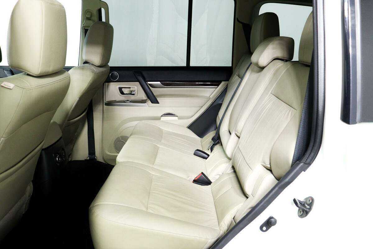 Mitsubishi Pajero 2021 года с пробегом. Фото: #11