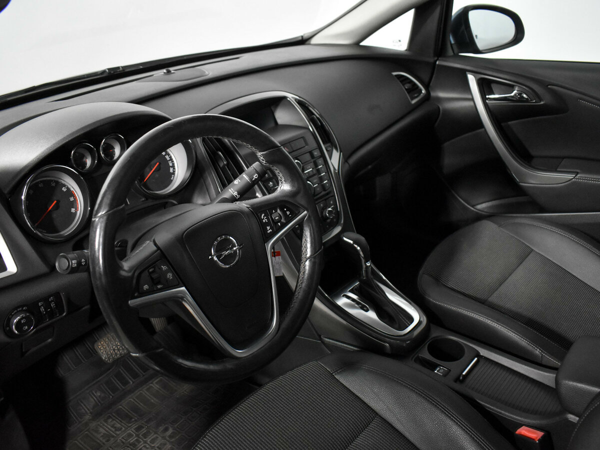 Opel Astra 2013 года с пробегом. Фото: #6