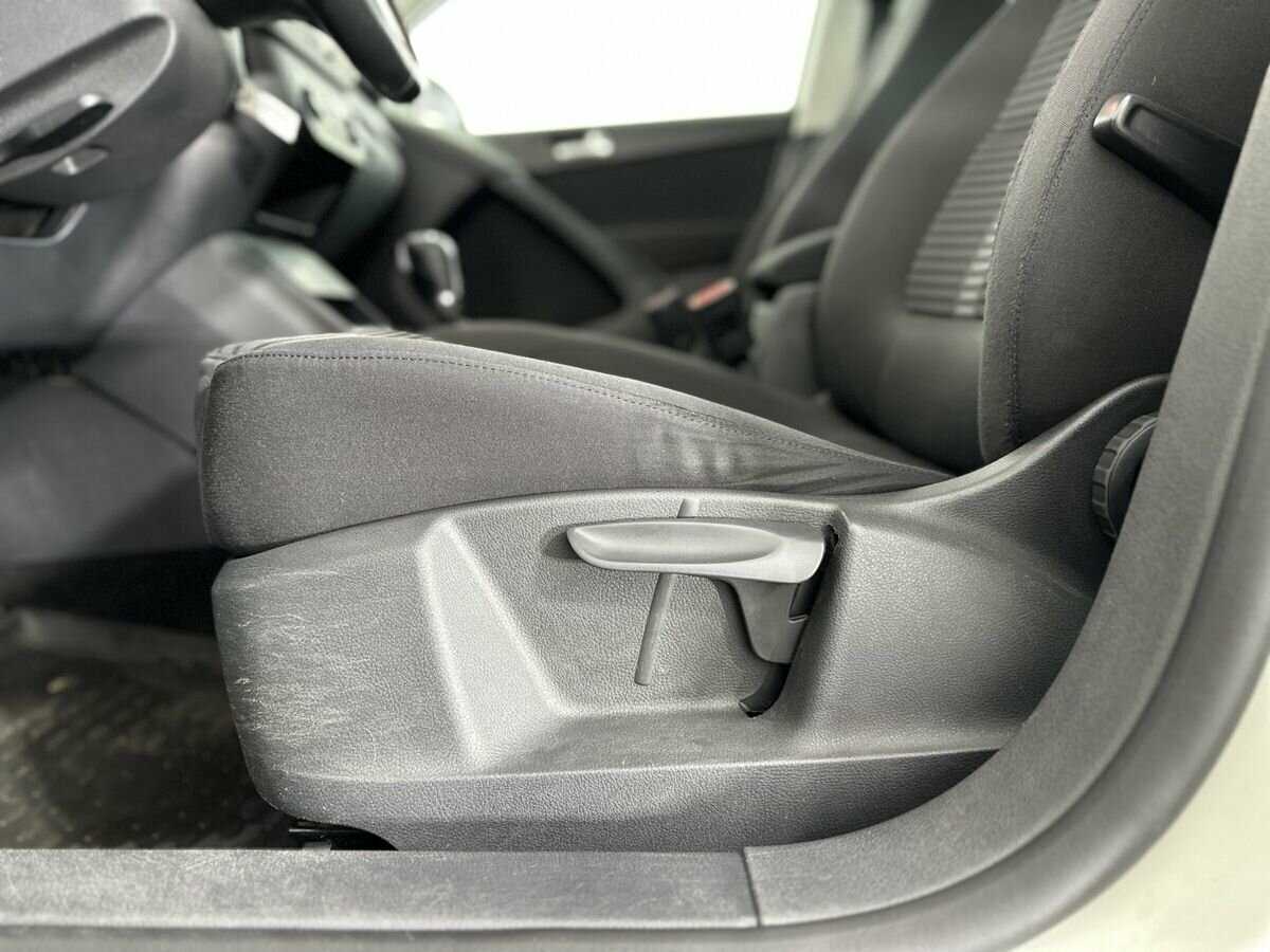 Volkswagen Tiguan 2011 года с пробегом. Фото: #9