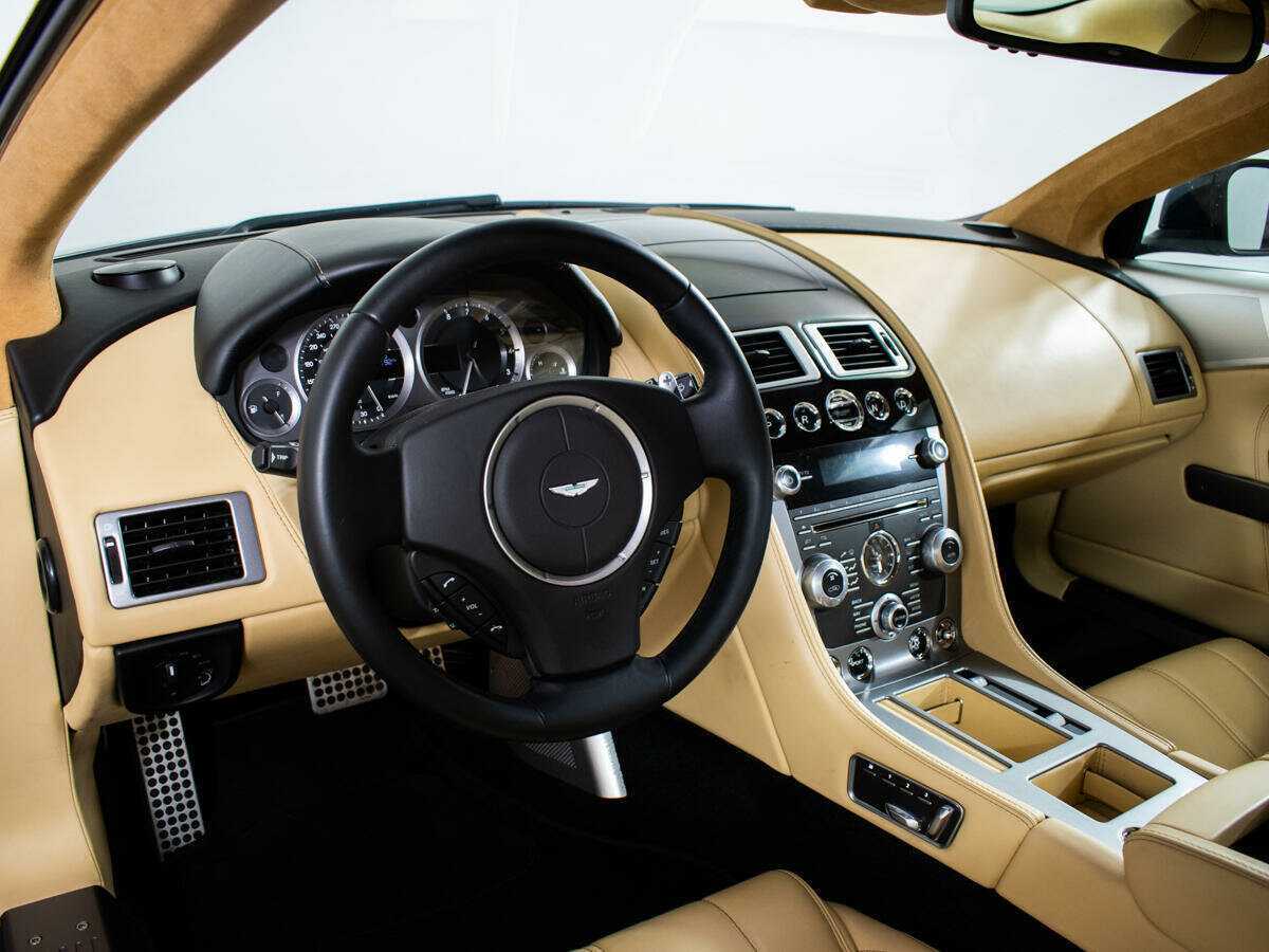 Aston Martin DB9 2013 года с пробегом. Фото: #12