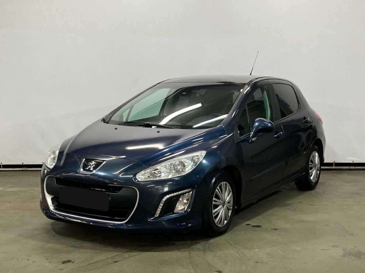 Peugeot 308 2011 года с пробегом. Посмотреть фото