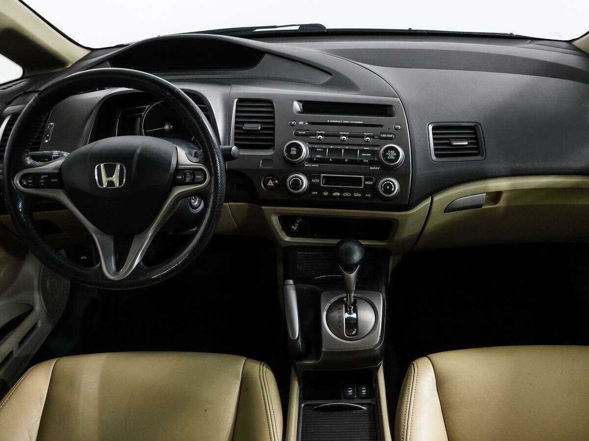 Honda Civic 2008 года с пробегом. Фото: #11