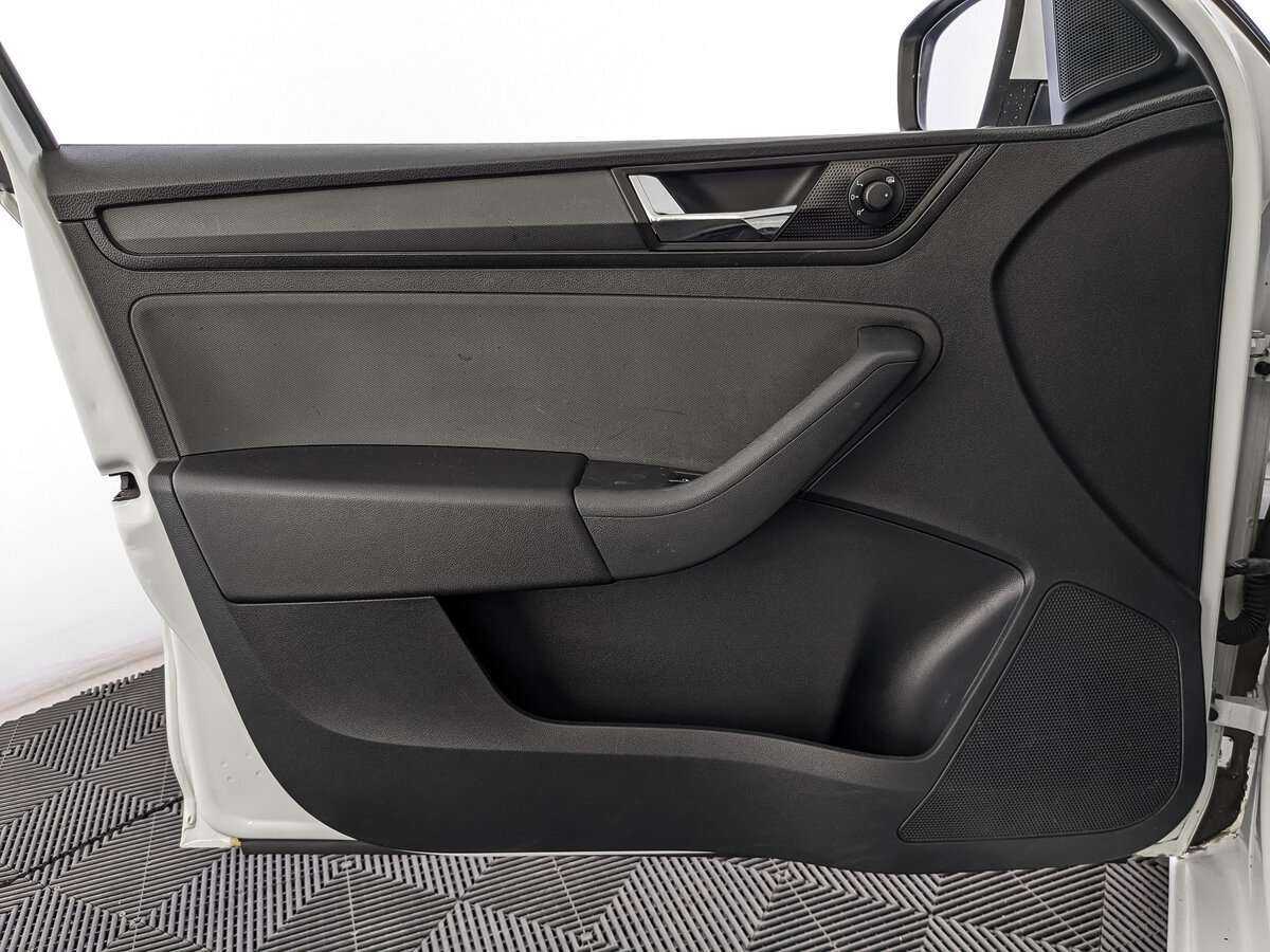 Skoda Rapid 2018 года с пробегом. Фото: #14