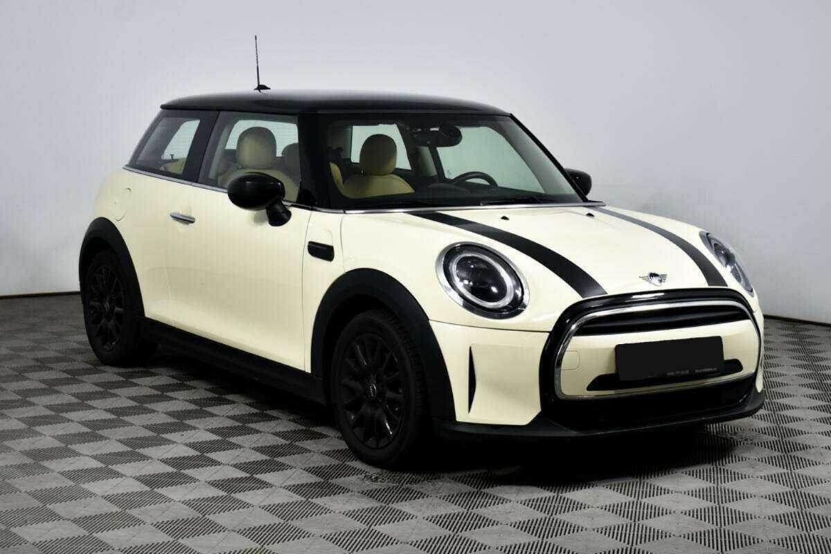 Mini Hatch 2021 года с пробегом. Фото: #2