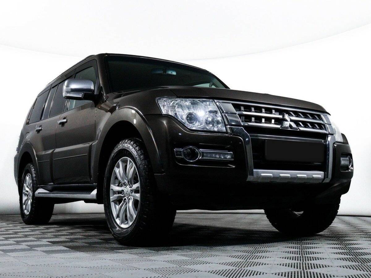 Mitsubishi Pajero 2017 года с пробегом. Фото: #14