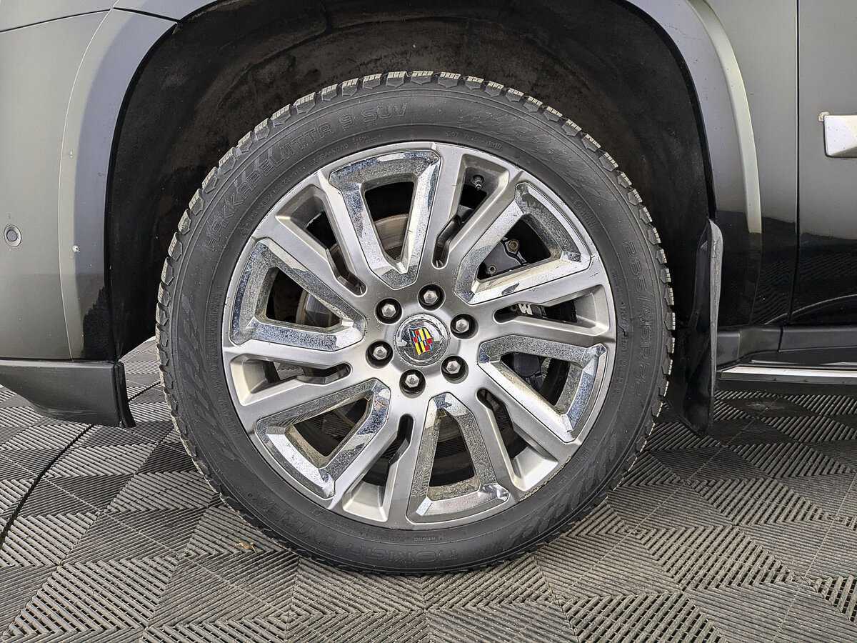 Cadillac Escalade 2018 года с пробегом. Фото: #11