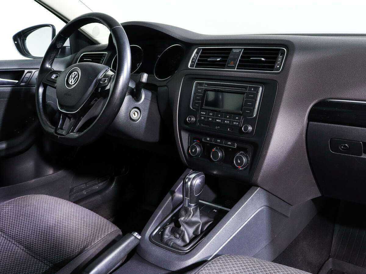 Volkswagen Jetta 2016 года с пробегом. Фото: #7