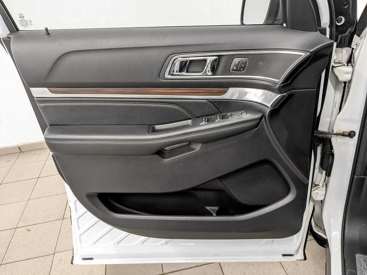 Ford Explorer 2019 года с пробегом. Фото: #16