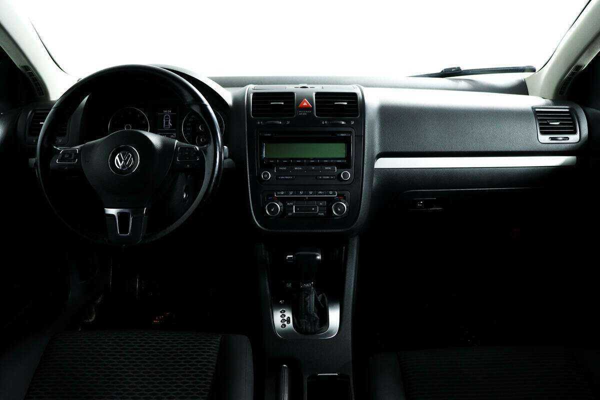 Volkswagen Jetta 2010 года с пробегом. Фото: #10