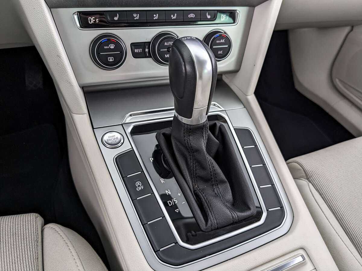 Volkswagen Passat 2018 года с пробегом. Фото: #21