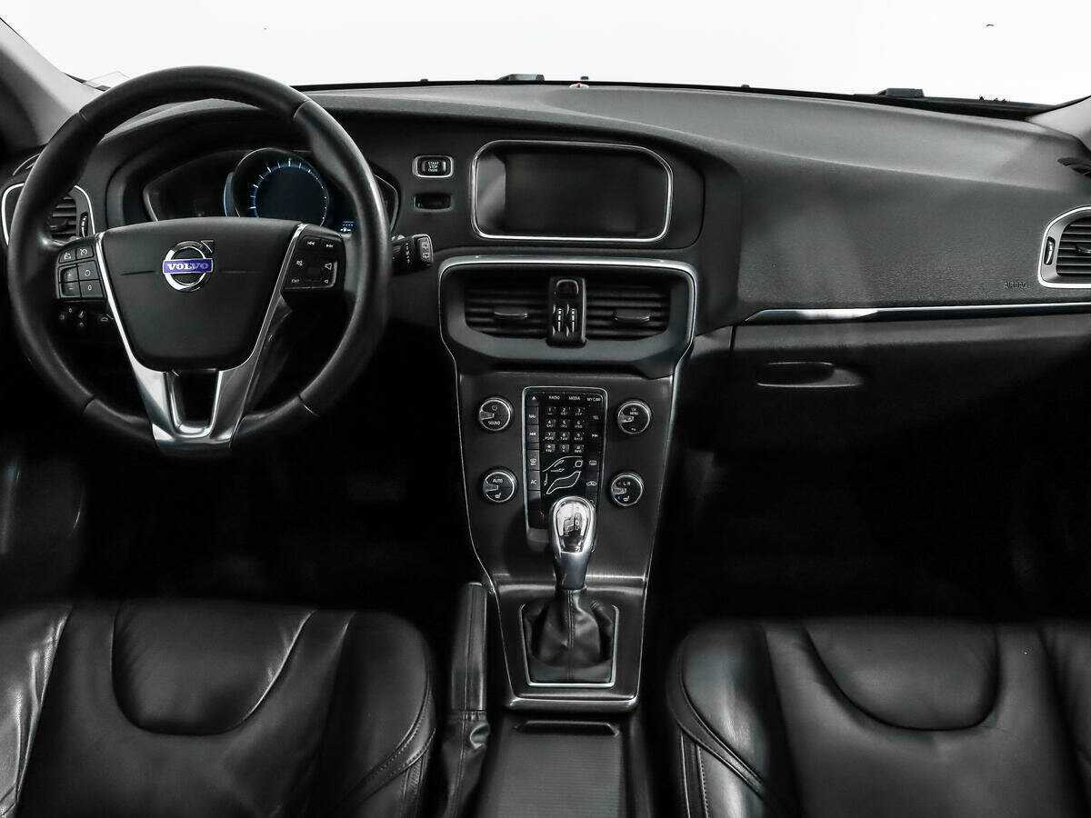 Volvo V40 Cross Country 2013 года с пробегом. Фото: #10