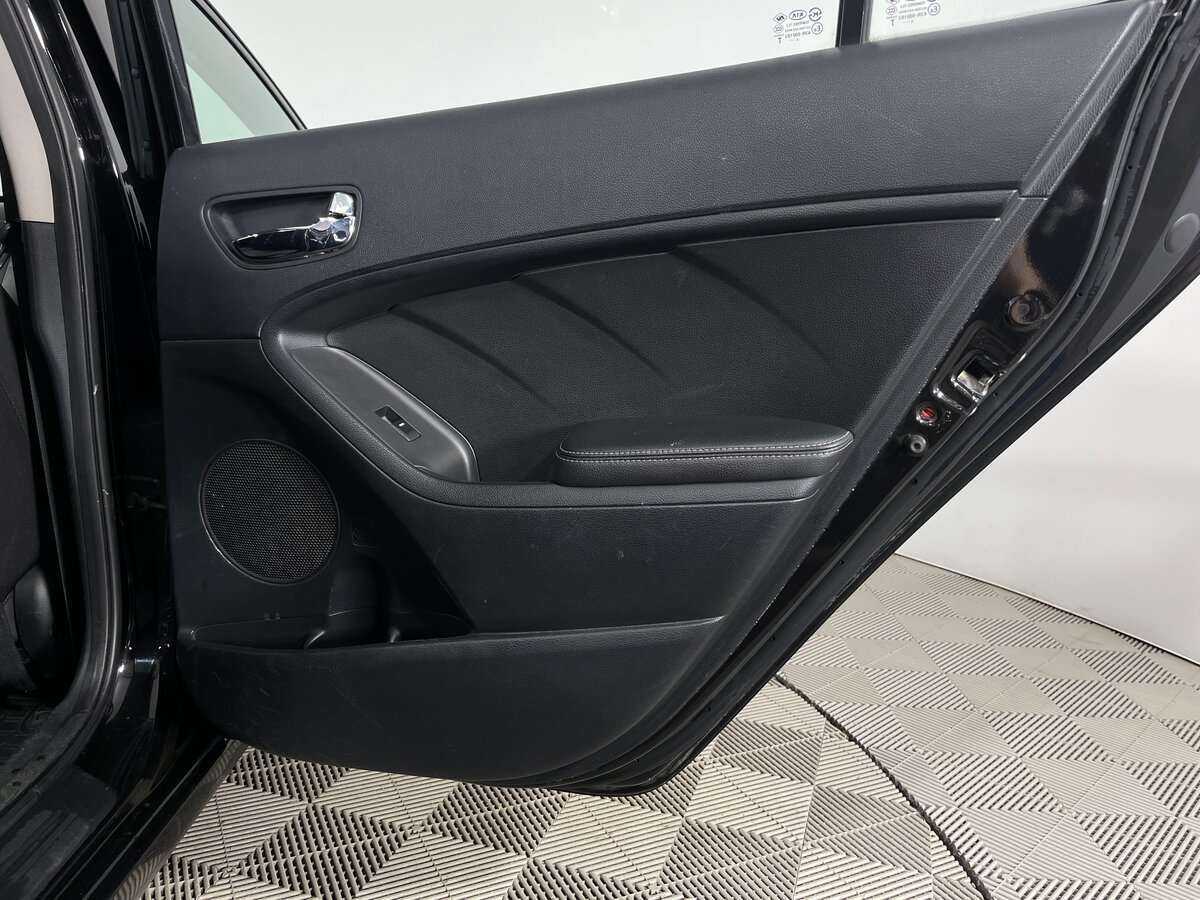 Kia Cerato 2015 года с пробегом. Фото: #21