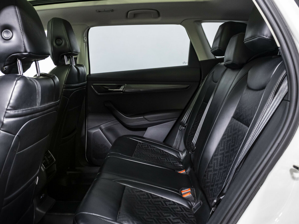 Skoda Karoq 2021 года с пробегом. Фото: #11