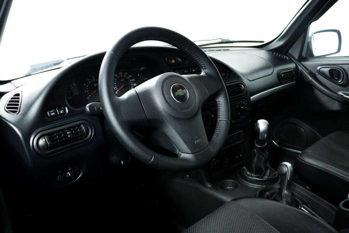 Chevrolet Niva 2013 года с пробегом. Фото: #12