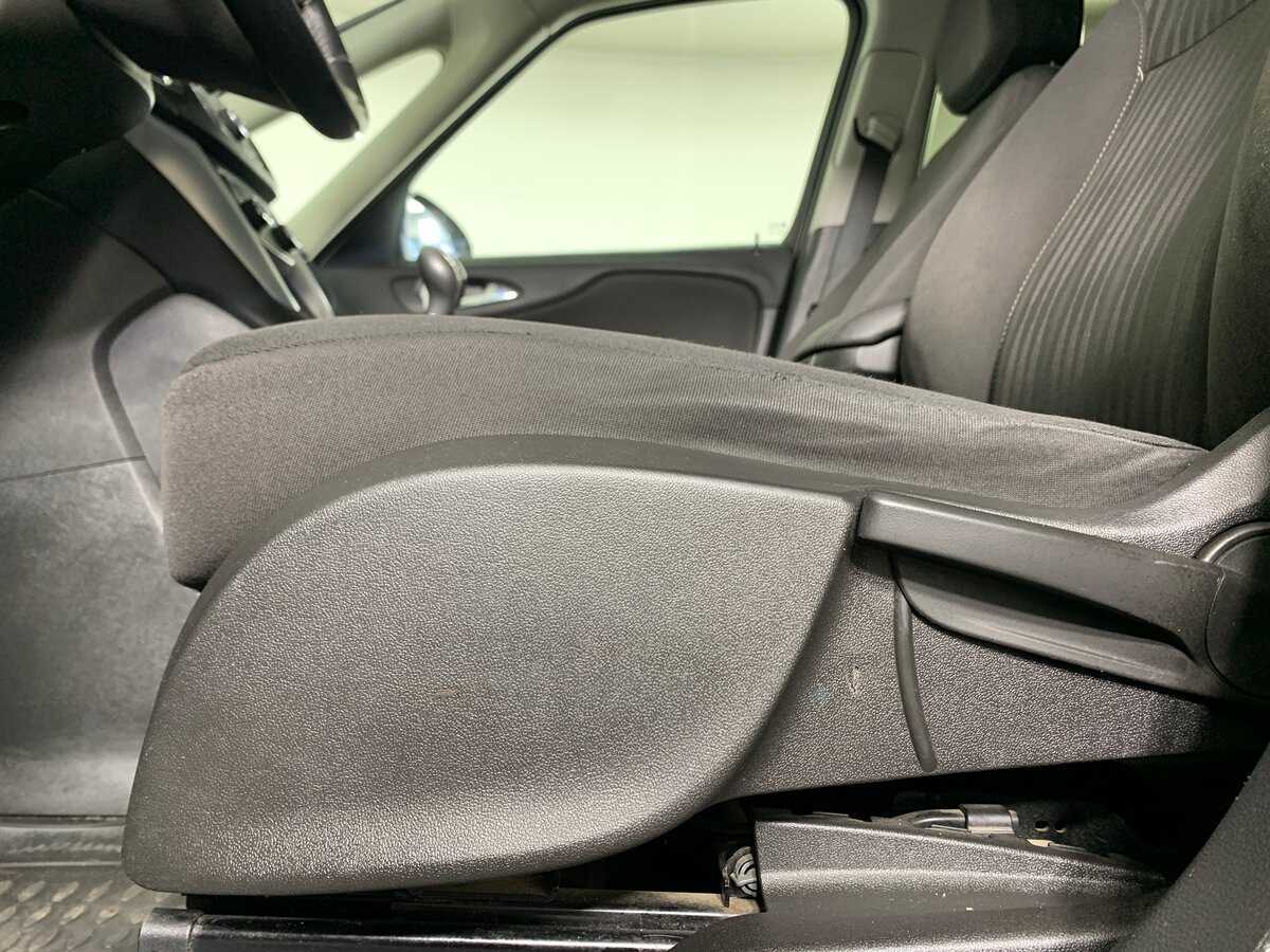 Opel Zafira 2012 года с пробегом. Фото: #16