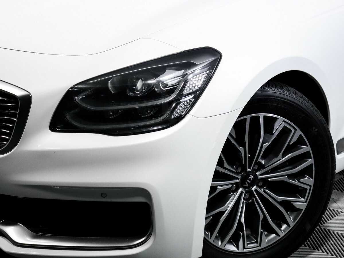Kia K900 2019 года с пробегом. Фото: #12