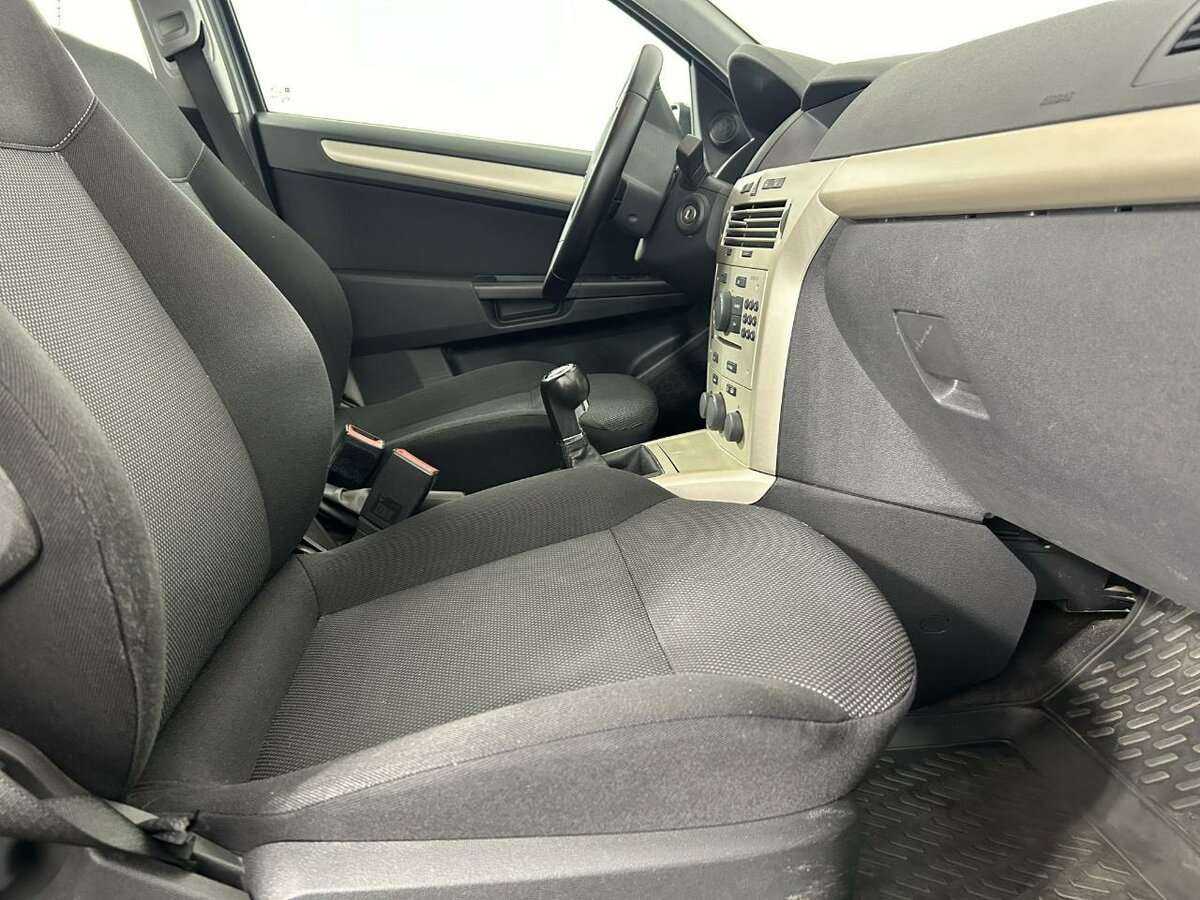 Opel Astra 2008 года с пробегом. Фото: #12