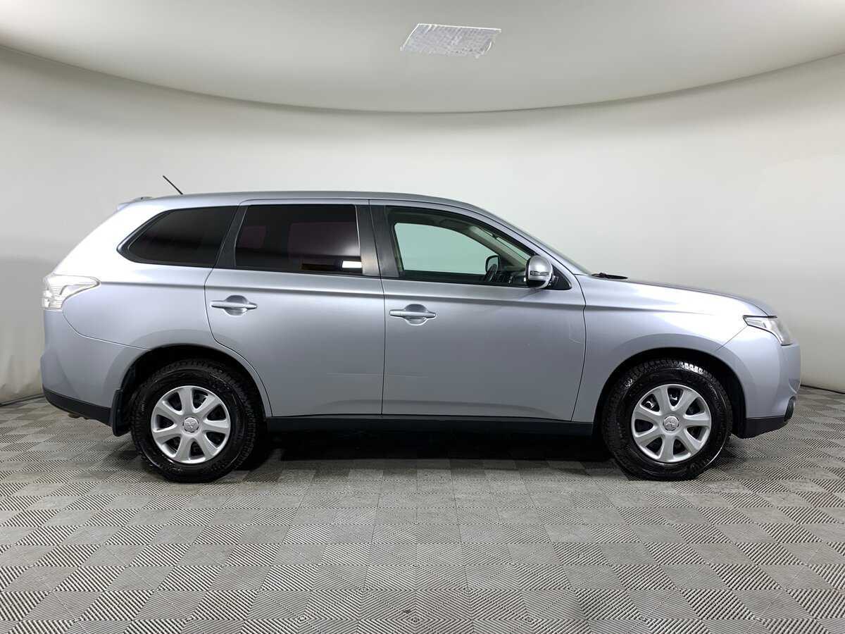 Mitsubishi Outlander 2013 года с пробегом. Фото: #3